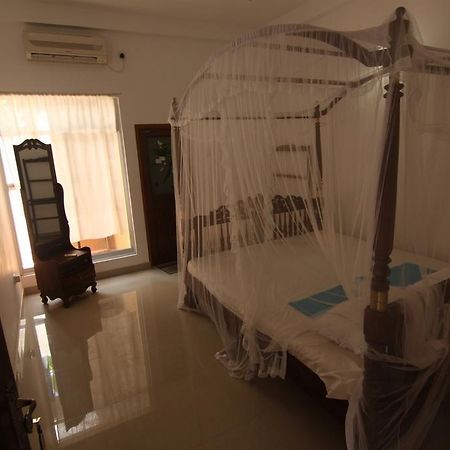 Pearl Deluna Resort Mirissa Room photo