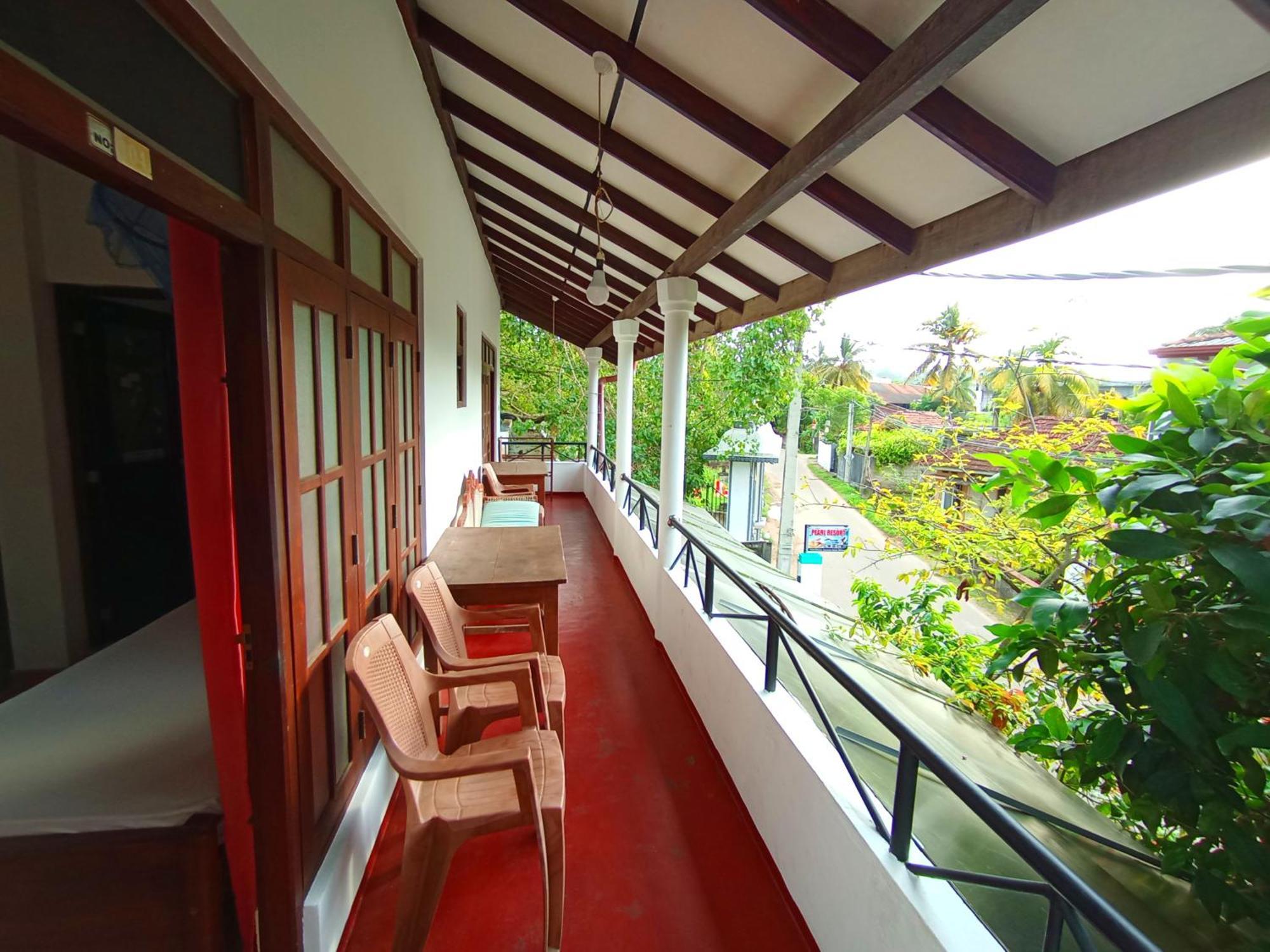 Pearl Deluna Resort Mirissa Exterior photo